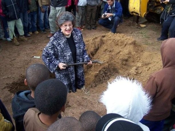 Tannie Evita sodturning1 (30 May 2009)